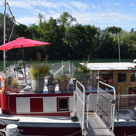 Bateau, Peniche Marbore - Disney Lagny-sur-Marne Luaran gambar