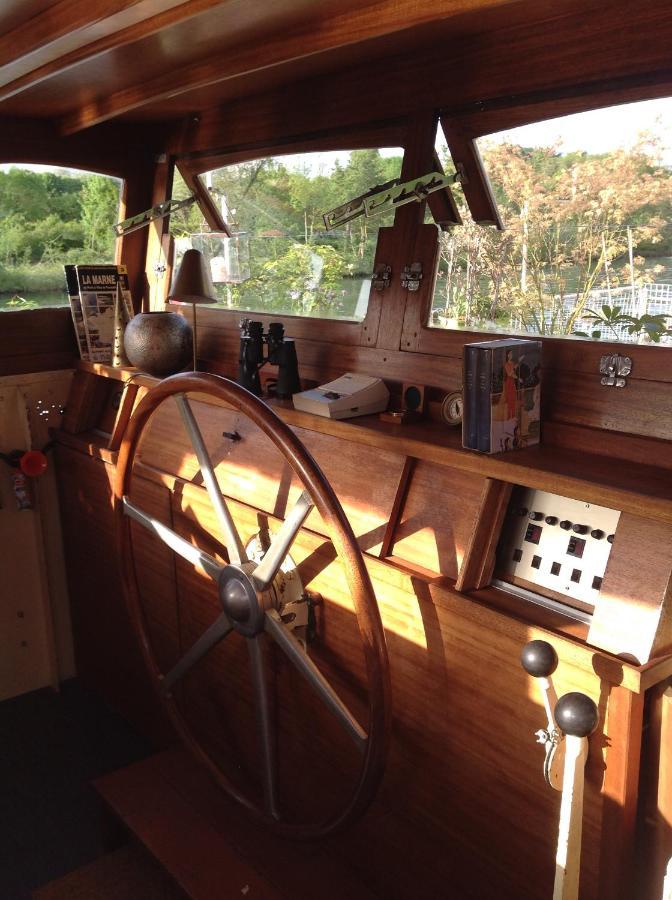 Bateau, Peniche Marbore - Disney Lagny-sur-Marne Luaran gambar